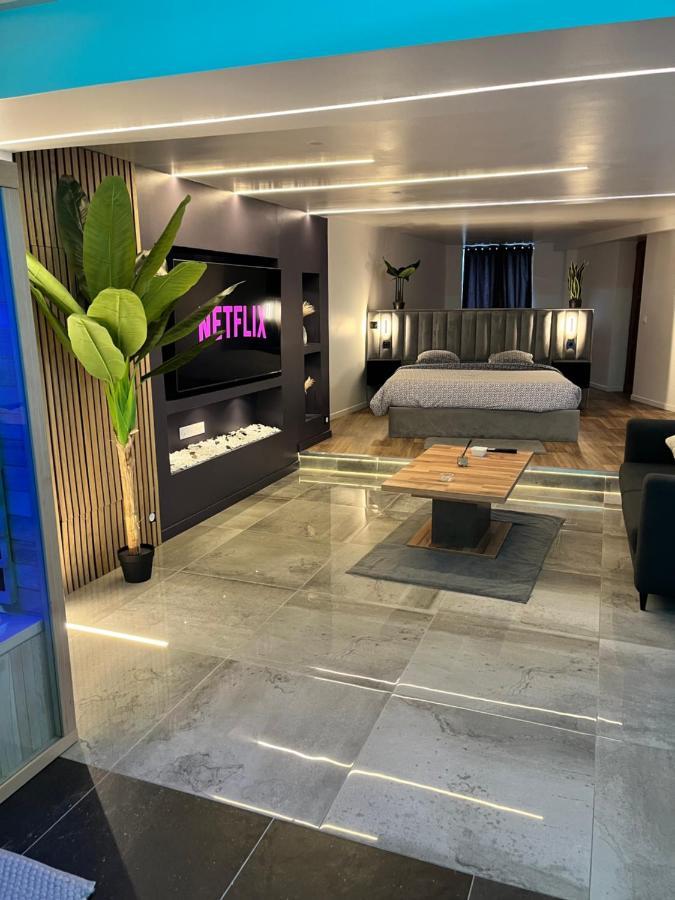 Anemos & Loft Jacuzzi Privatif * Gargenville